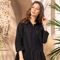 С рукавом 3/4