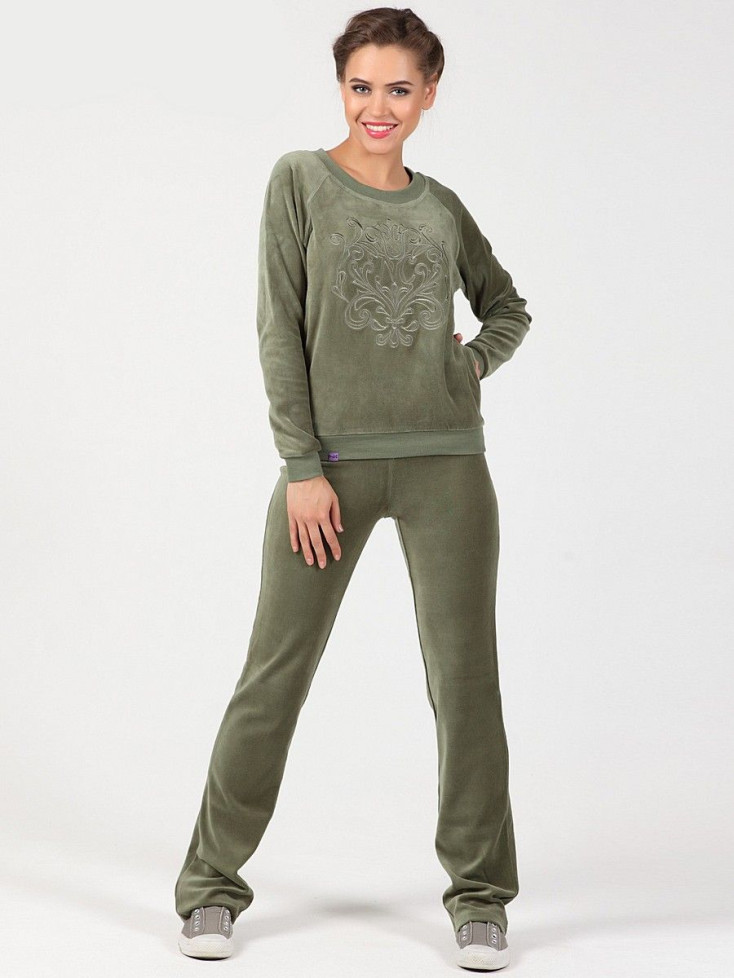 1502 Костюм из велюра Barocco оливковый