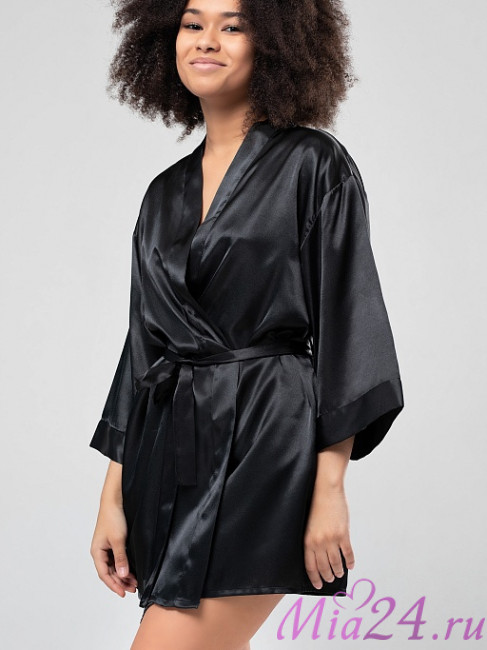 Халат-кимоно короткий женский из атласа Istinto di Opium 701 черный Халат-кимоно короткий женский из атласа Istinto di Opium 701 черный