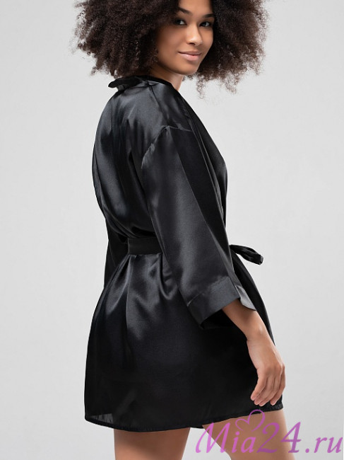 Халат-кимоно короткий женский из атласа Istinto di Opium 701 черный Халат-кимоно короткий женский из атласа Istinto di Opium 701 черный