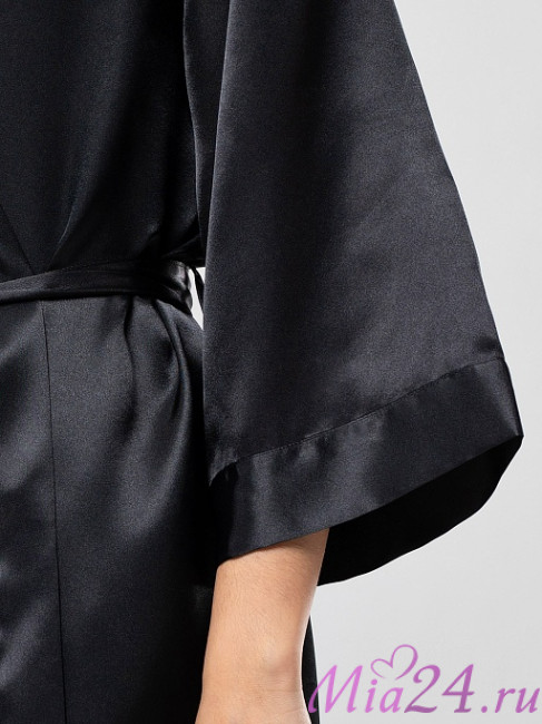 Халат-кимоно короткий женский из атласа Istinto di Opium 701 черный Халат-кимоно короткий женский из атласа Istinto di Opium 701 черный