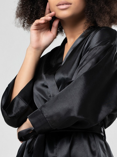Халат-кимоно короткий женский из атласа Istinto di Opium 701 черный 