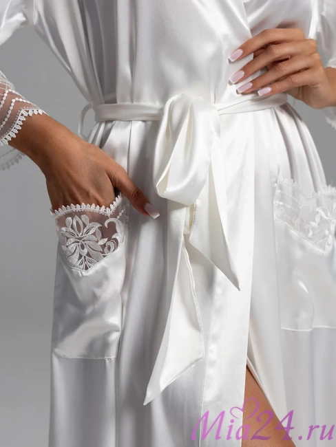 Халат длинный запашной женский Regina 3909 'Mia-Amore' - шелковый, с кружевом и поясом, белый Халат длинный запашной женский Regina 3909 'Mia-Amore' - шелковый, с кружевом и поясом, белый