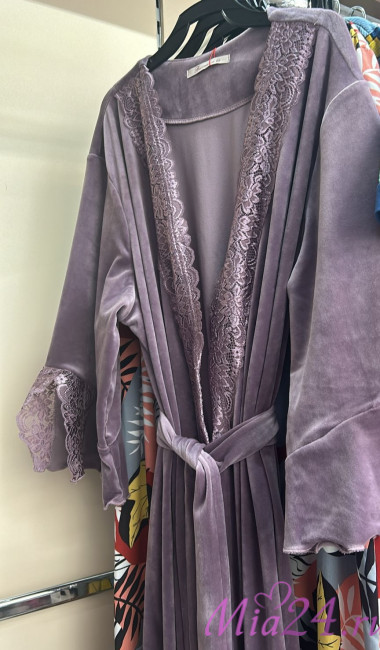 Халат длинный велюровый женский Весталия 3773 лиловый