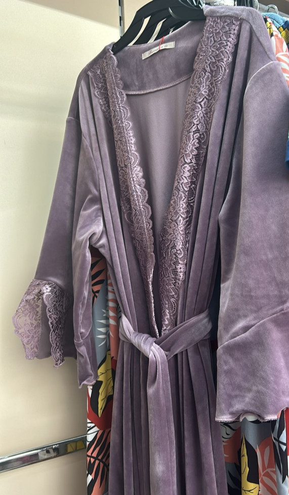 Халат длинный велюровый женский Весталия 3773 лиловый