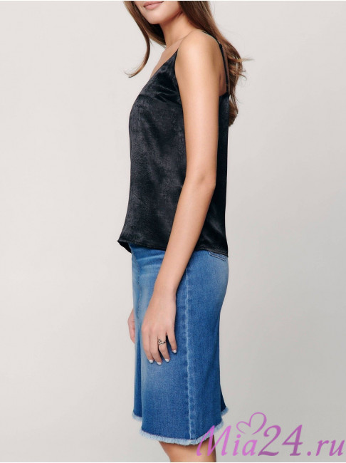 Топ женский из легкой атласной ткани с эффектом бархата Conte Elegant LTT1176 черный Топ женский из легкой атласной ткани с эффектом бархата Conte Elegant LTT1176 черный