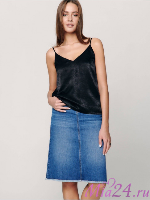 Топ женский из легкой атласной ткани с эффектом бархата Conte Elegant LTT1176 черный Топ женский из легкой атласной ткани с эффектом бархата Conte Elegant LTT1176 черный