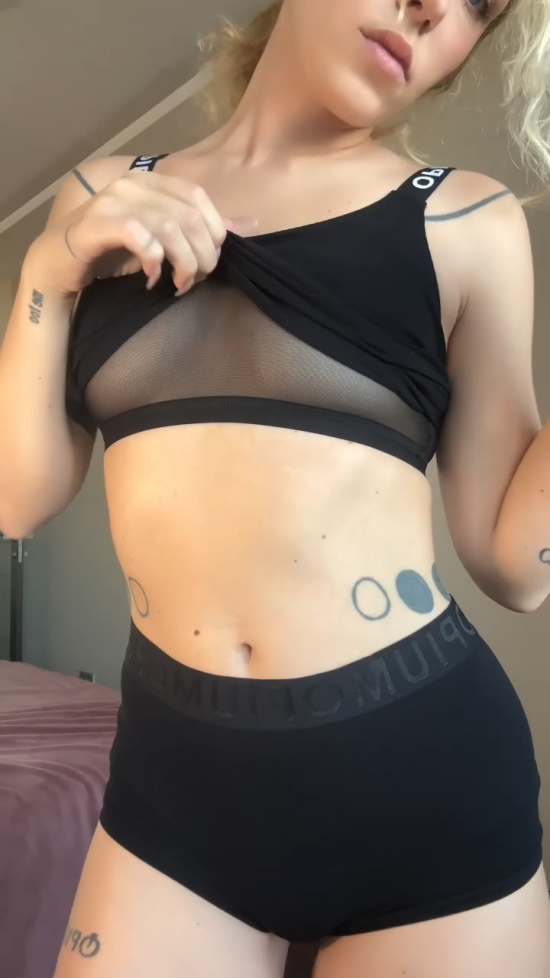 Топ женский на широких бретелях Opium M-64