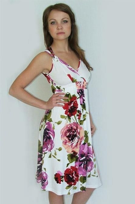 Платье женское Серебряная ладья 1004 цветы на белом