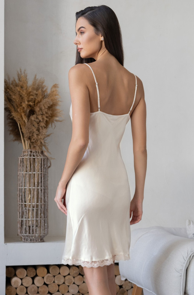 Однотонная сорочка из шелка с вискозой Mia-Amore "Amely" 5041 молочный 