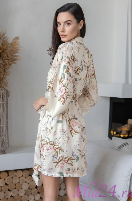 Халат женский из шелка с вискозой Mia-Amore "Amely" 5043 молочный Халат женский из шелка с вискозой Mia-Amore "Amely" 5043 молочный