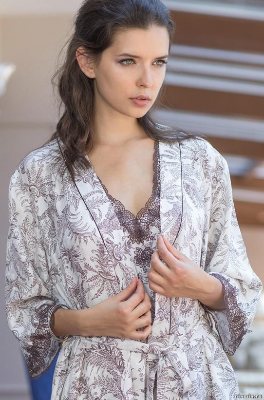 3089 Халат шелковый "Evita"